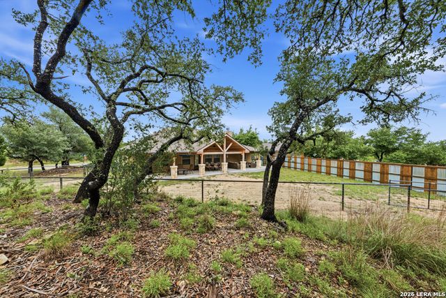 1184 SUMMIT BLF, Canyon Lake, TX 78133