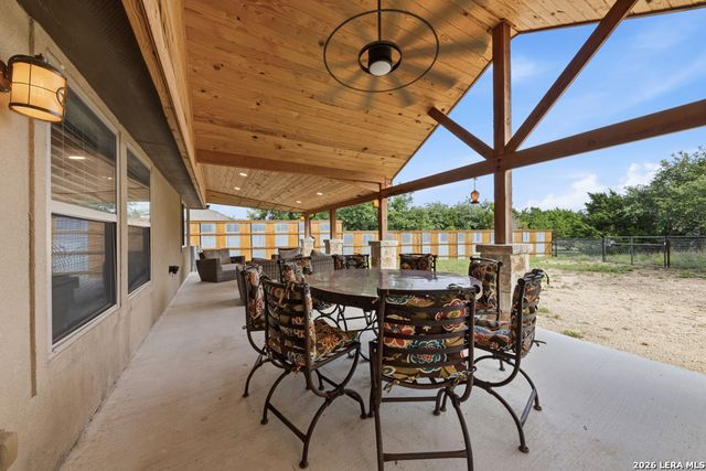 1184 SUMMIT BLF, Canyon Lake, TX 78133