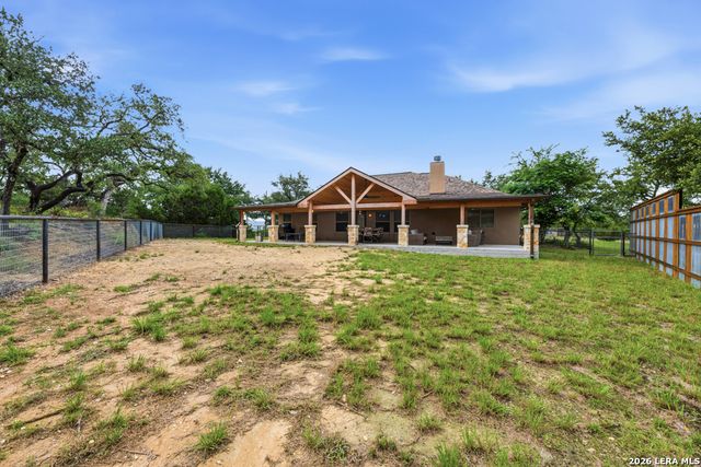 1184 SUMMIT BLF, Canyon Lake, TX 78133