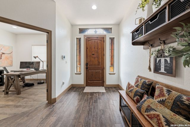 1184 SUMMIT BLF, Canyon Lake, TX 78133