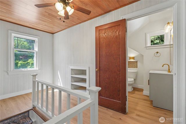 10106 16th Avenue S, Seattle, WA 98168