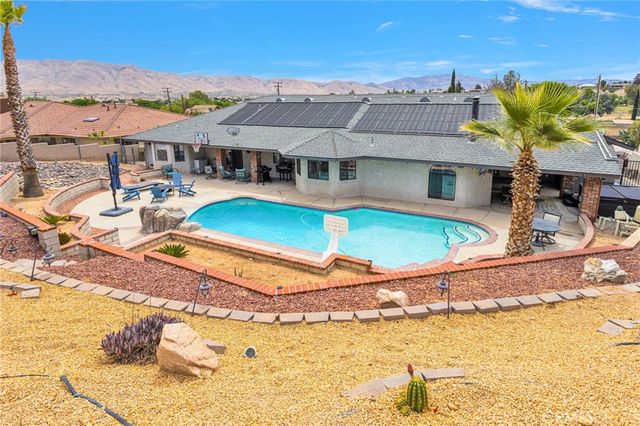 18630 Centennial, Hesperia, CA 92345