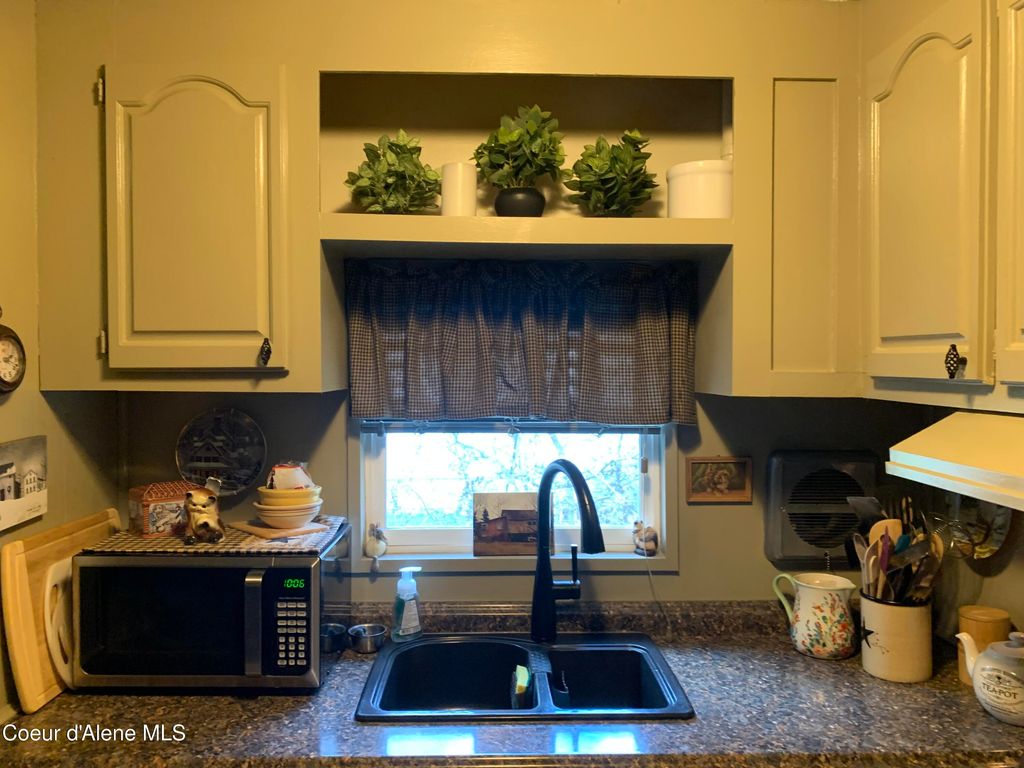 741 W Kentucky AVE, Hayden, ID 83835 photo 3