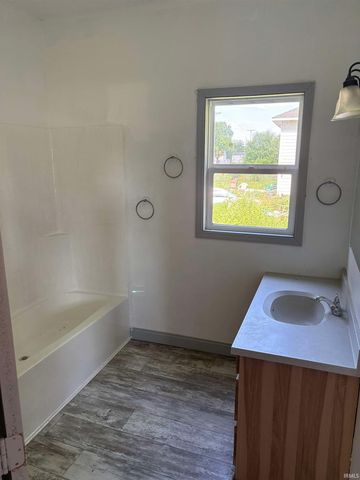 1158 E Summit Street, Wawaka, IN 46794