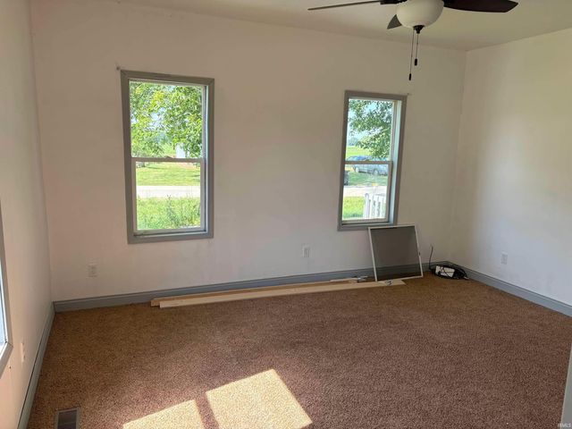 1158 E Summit Street, Wawaka, IN 46794