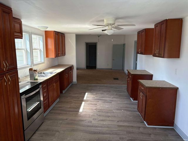 1158 E Summit Street, Wawaka, IN 46794