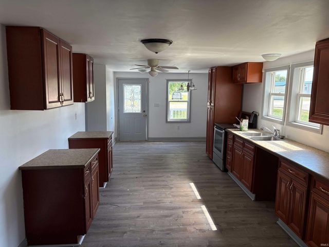 1158 E Summit Street, Wawaka, IN 46794