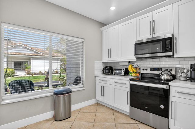 4706 SW 13th Street, Deerfield Beach, FL 33442