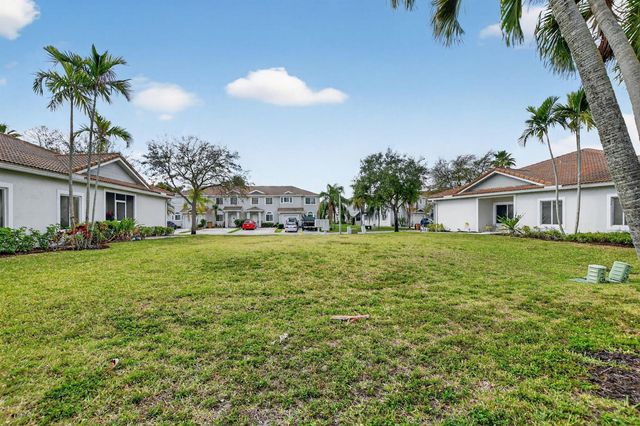 4706 SW 13th Street, Deerfield Beach, FL 33442
