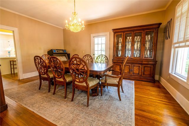 1107 N Adams St, Beeville, TX 78102