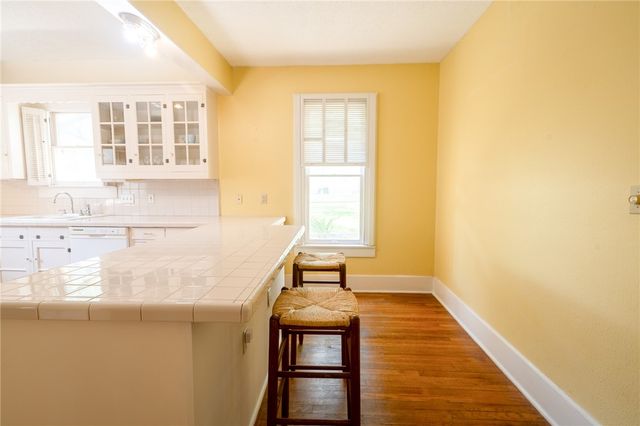 1107 N Adams St, Beeville, TX 78102