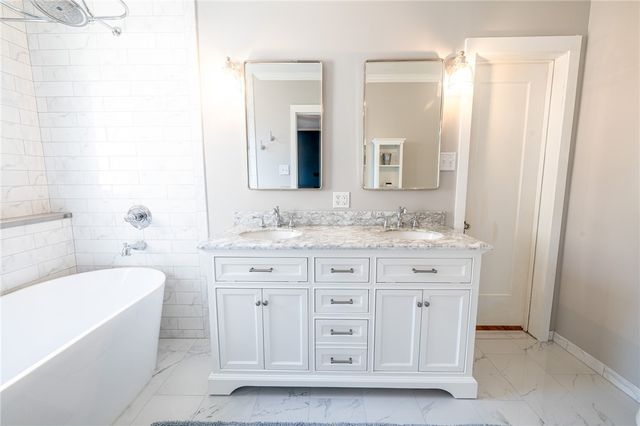 1107 N Adams St, Beeville, TX 78102