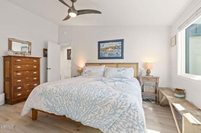 1089 Belfast Lane, Ventura, CA 93001