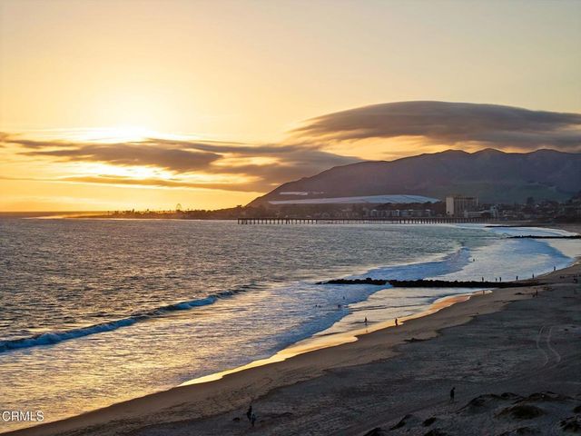 1089 Belfast Lane, Ventura, CA 93001