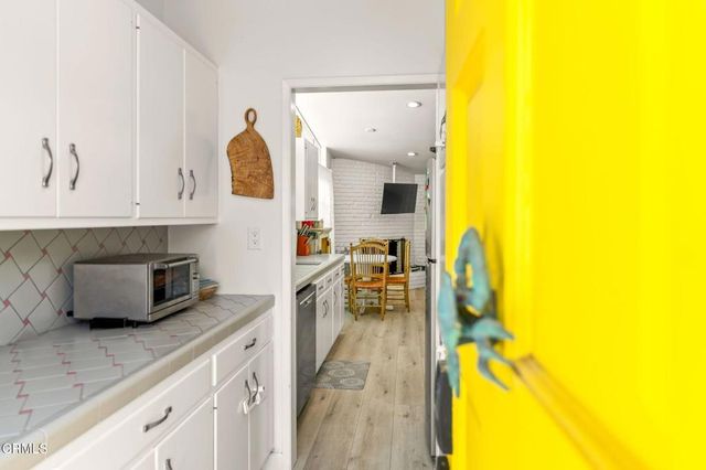 1089 Belfast Lane, Ventura, CA 93001