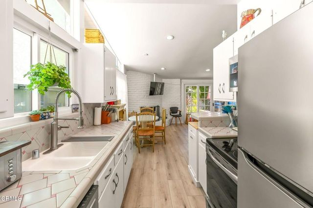 1089 Belfast Lane, Ventura, CA 93001