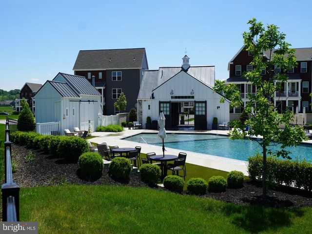 3125 OVERLOOK DR, Mechanicsburg, PA 17055
