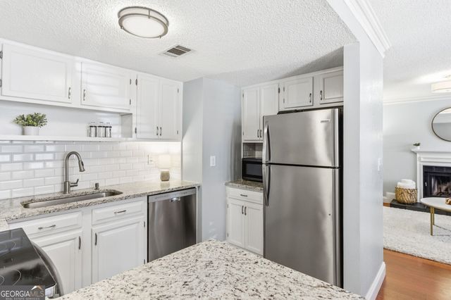 1050 Sasha Lane, Roswell, GA 30075