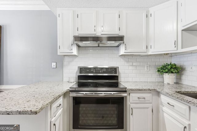 1050 Sasha Lane, Roswell, GA 30075