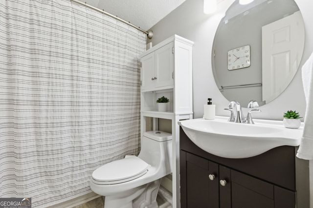 1050 Sasha Lane, Roswell, GA 30075