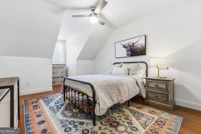 1050 Sasha Lane, Roswell, GA 30075