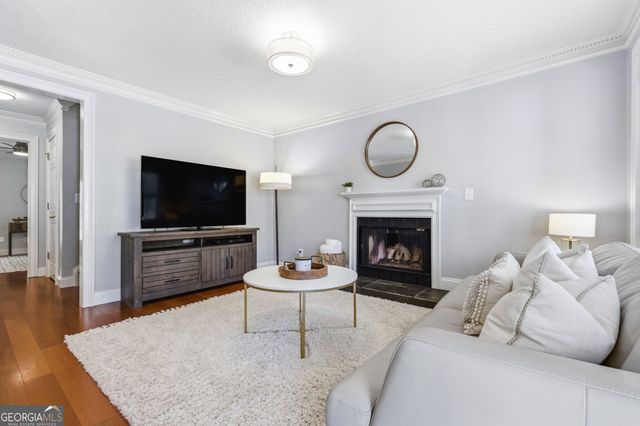 1050 Sasha Lane, Roswell, GA 30075