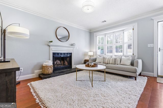 1050 Sasha Lane, Roswell, GA 30075