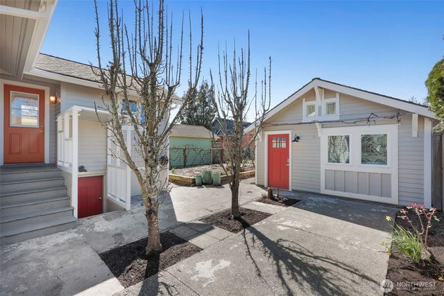 8333 27th Avenue NW, Seattle, WA 98117