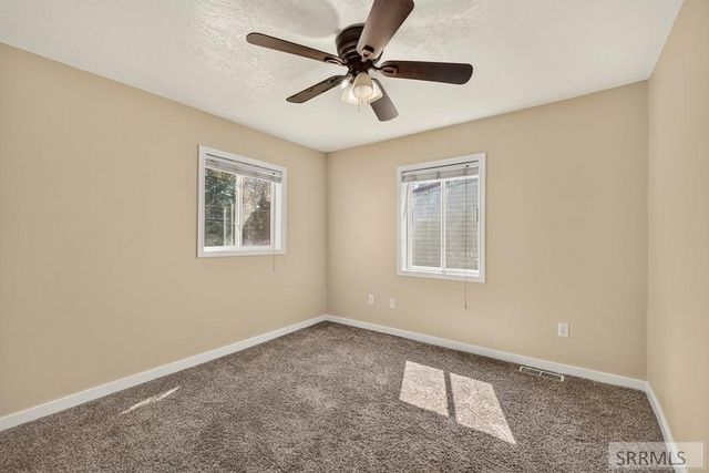 406 N 2nd W, St Anthony, ID 83445