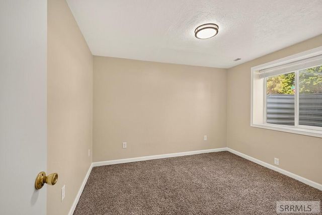 406 N 2nd W, St Anthony, ID 83445