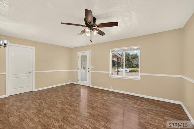 406 N 2nd W, St Anthony, ID 83445