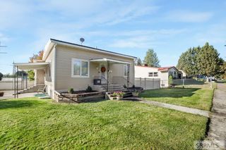 406 N 2nd W, St Anthony, ID 83445