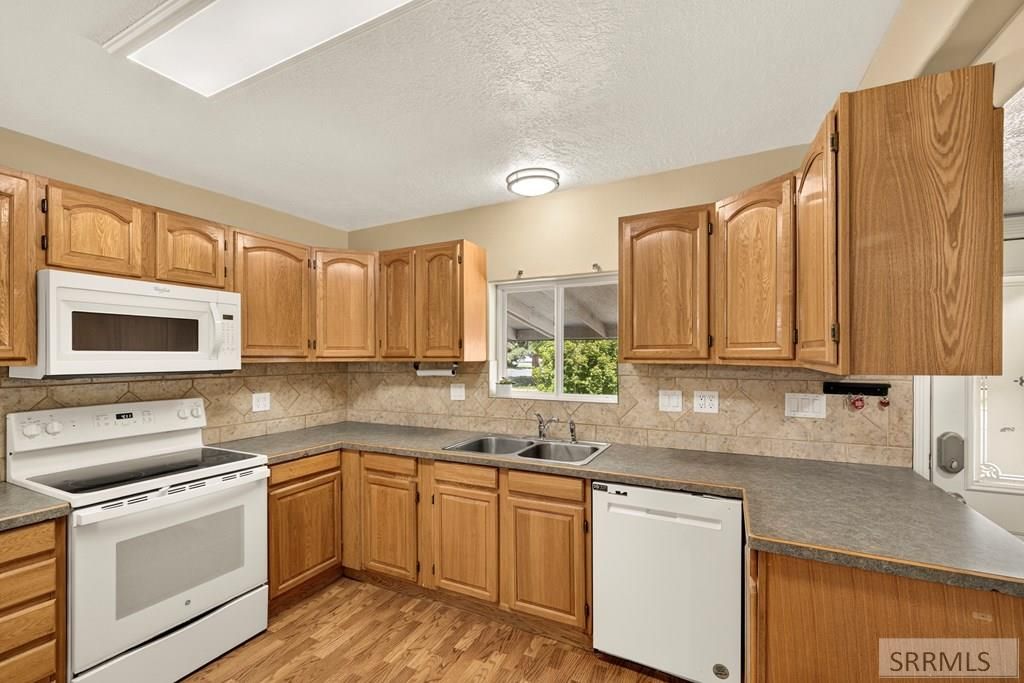 Image 13 of property listing at 406 N 2nd W, St Anthony, ID 83445
