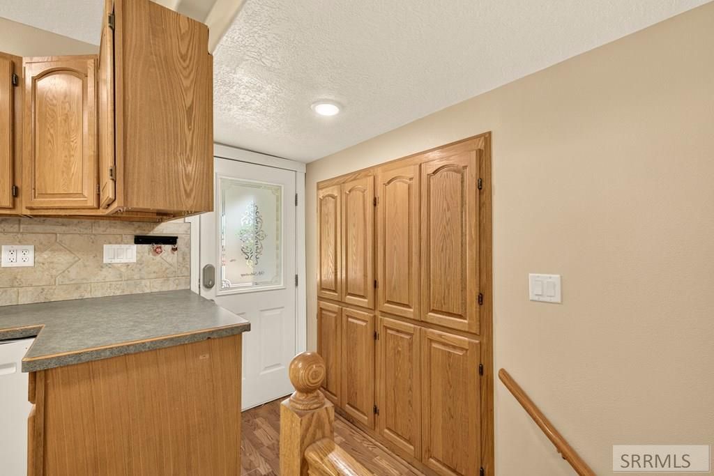 Image 14 of property listing at 406 N 2nd W, St Anthony, ID 83445