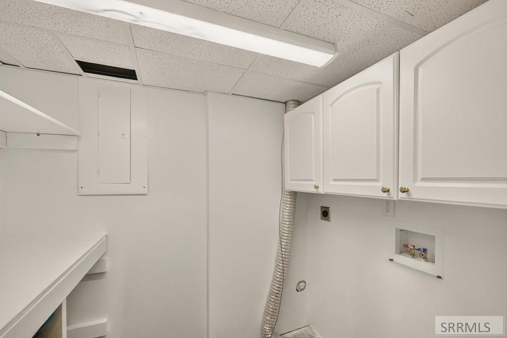 Image 22 of property listing at 406 N 2nd W, St Anthony, ID 83445