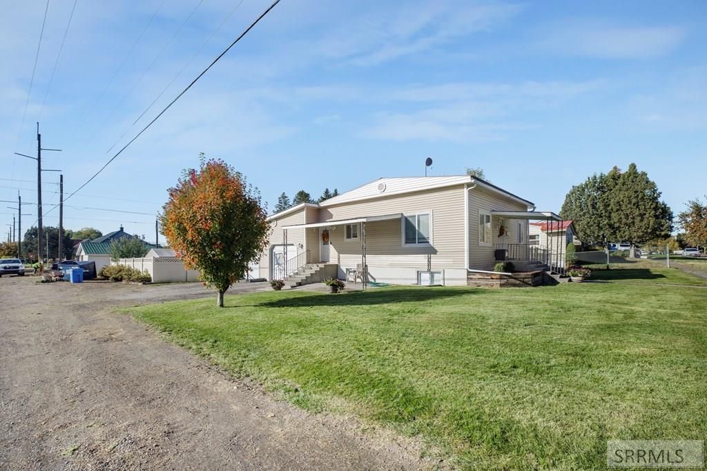 Image 34 of property listing at 406 N 2nd W, St Anthony, ID 83445