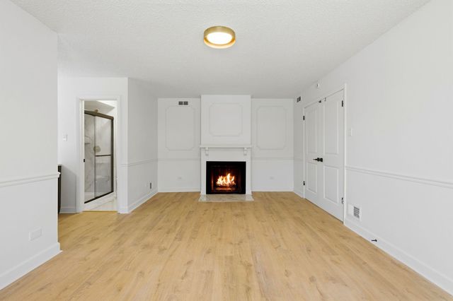 8216 Mulberry Court 8A, Palos Hills, IL 60465