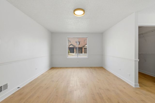 8216 Mulberry Court 8A, Palos Hills, IL 60465