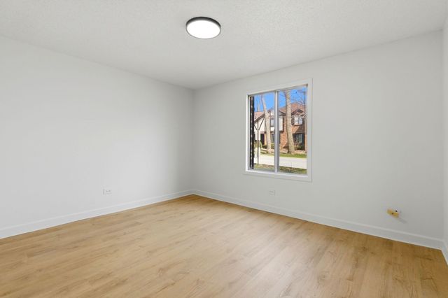 8216 Mulberry Court 8A, Palos Hills, IL 60465