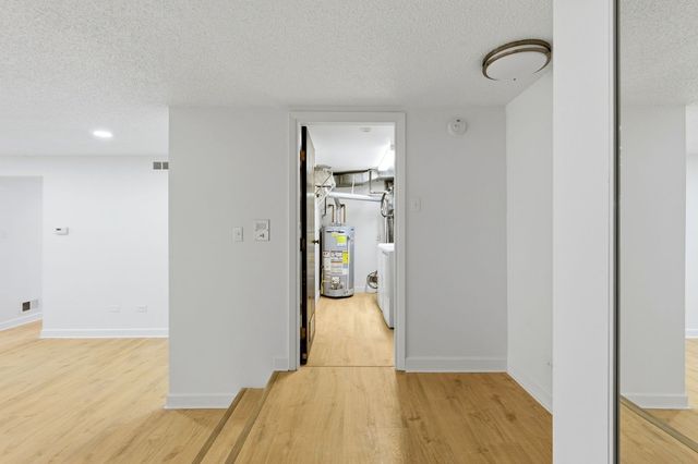 8216 Mulberry Court 8A, Palos Hills, IL 60465