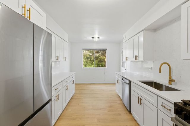 8216 Mulberry Court 8A, Palos Hills, IL 60465