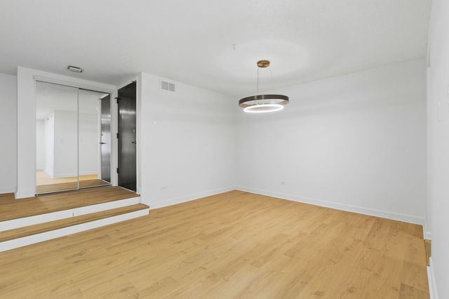 8216 Mulberry Court 8A, Palos Hills, IL 60465