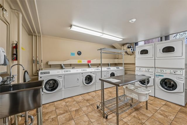2222 1st Avenue NE 108, Cedar Rapids, IA 52402