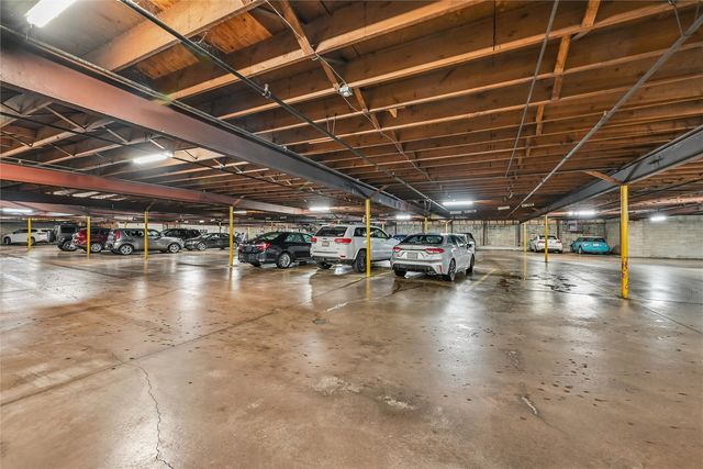 2222 1st Avenue NE 108, Cedar Rapids, IA 52402