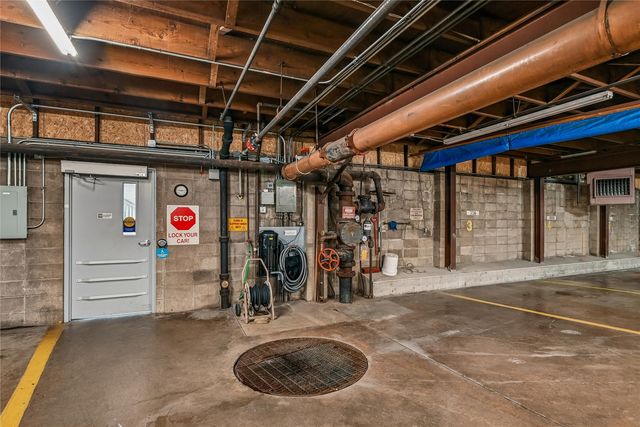 2222 1st Avenue NE 108, Cedar Rapids, IA 52402