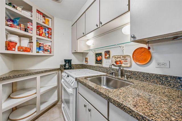 2222 1st Avenue NE 108, Cedar Rapids, IA 52402