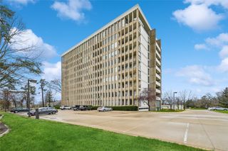 2222 1st Avenue NE 108, Cedar Rapids, IA 52402