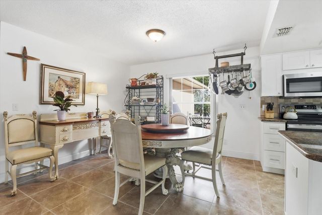 11290 W AMERINDIAN COURT, Crystal River, FL 34429