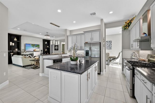 11051 SW Ivory Springs Ln, Port St. Lucie, FL 34987