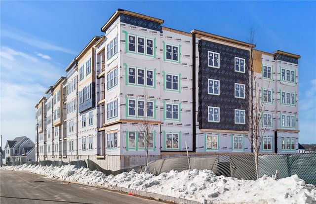 141 East Point Drive 309, East Providence, RI 02916